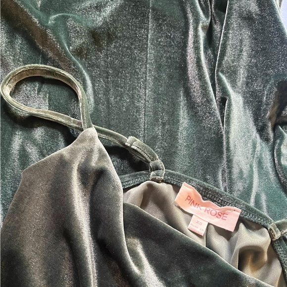 NWOT Pink Rose Cowl Neck Velvet Mini Dress Women’s XS Green Holiday Fall Revolve - Picture 4 of 12